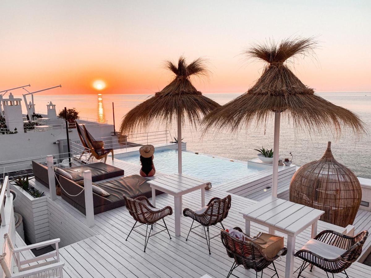 Bellavista Suites Монополи Екстериор снимка