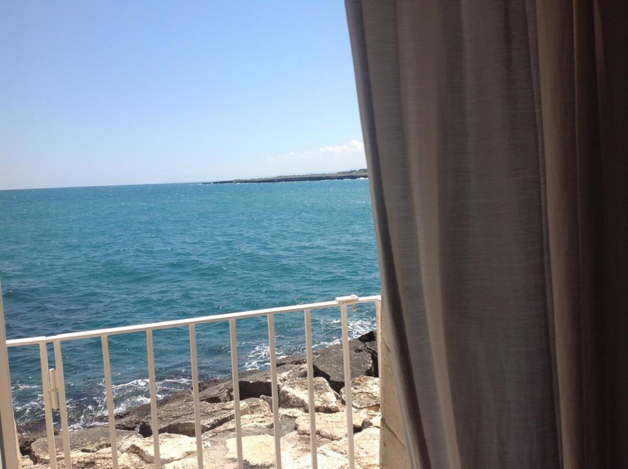 Bellavista Suites Монополи Екстериор снимка