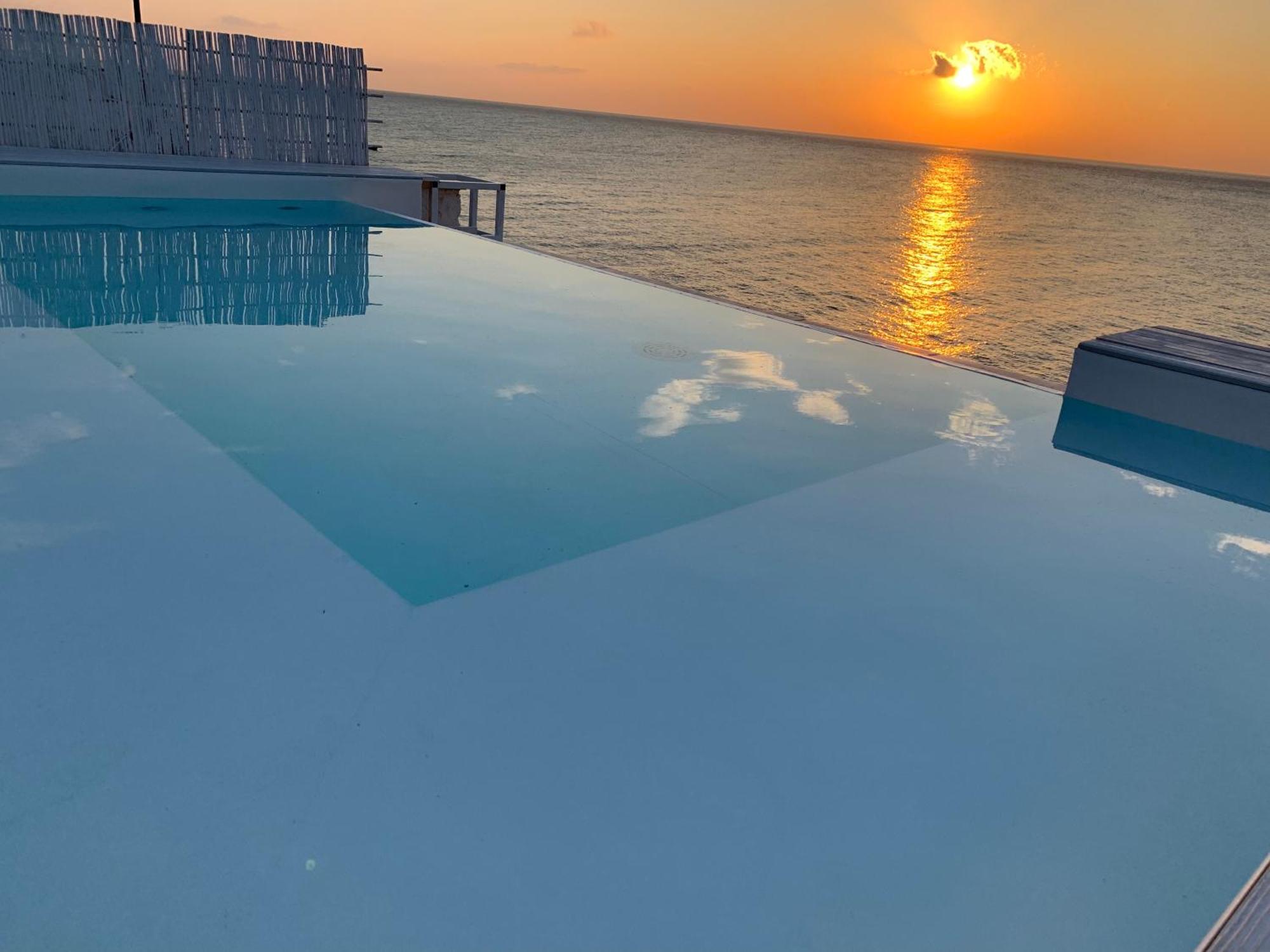 Bellavista Suites Монополи Екстериор снимка