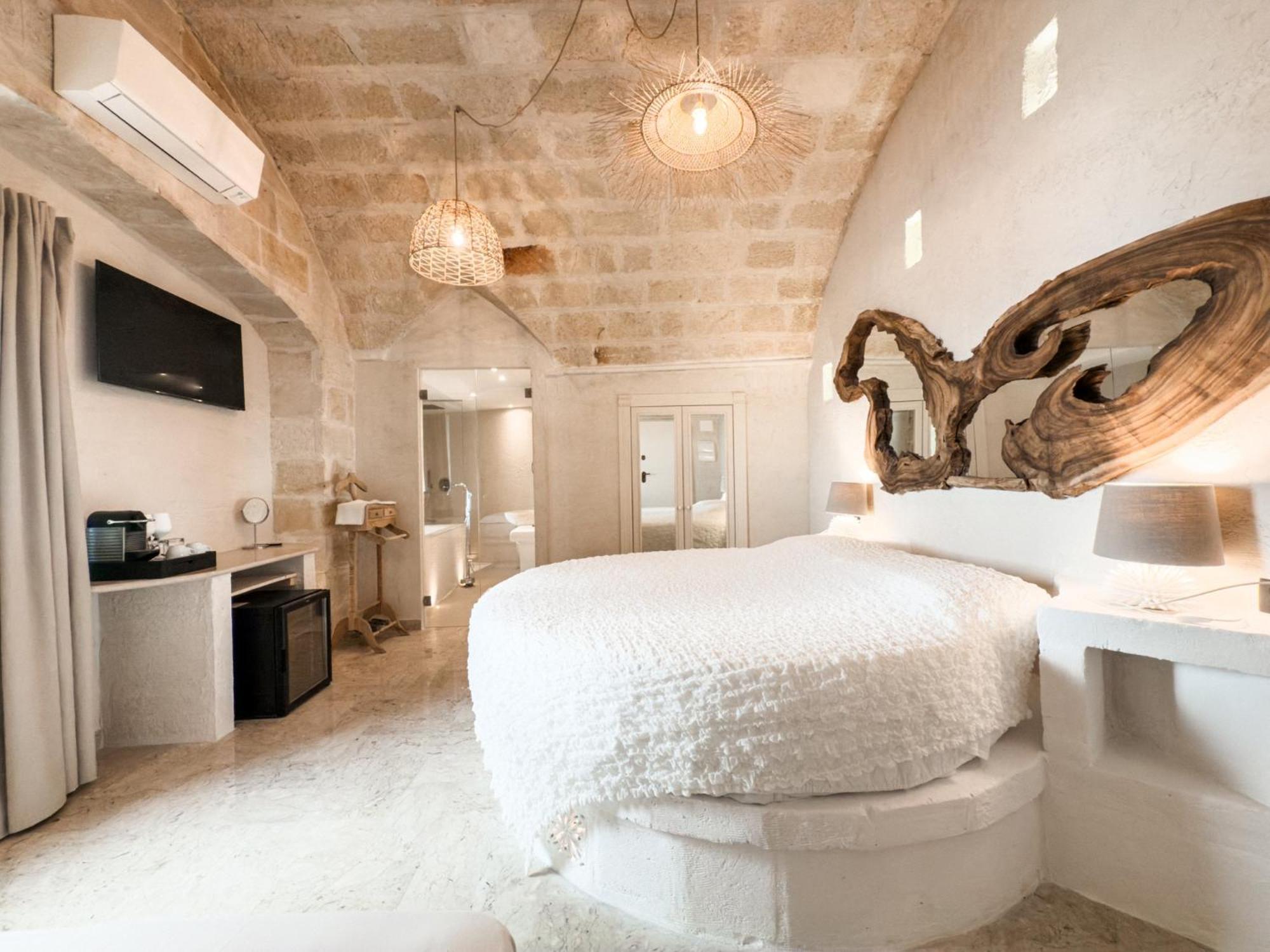 Bellavista Suites Монополи Екстериор снимка