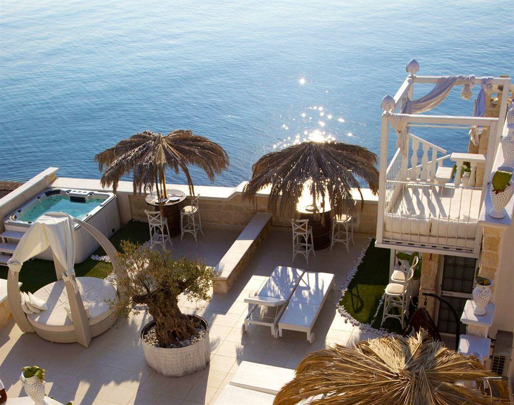 Bellavista Suites Монополи Екстериор снимка