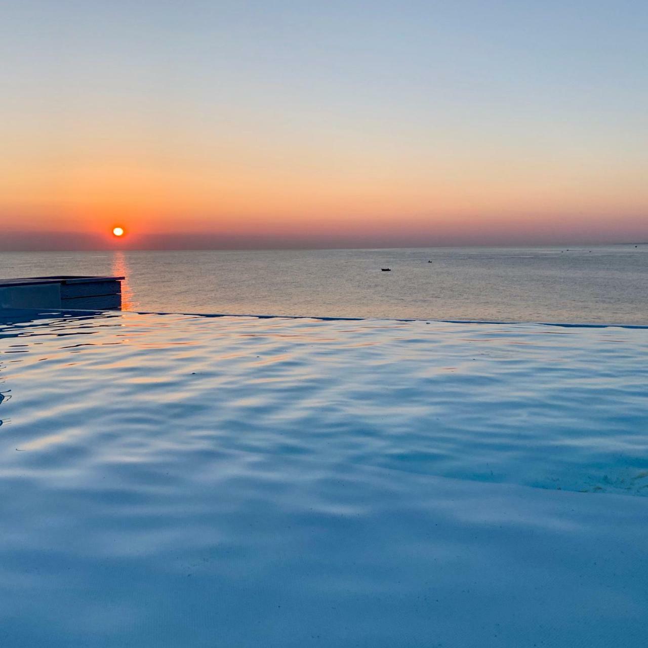 Bellavista Suites Монополи Екстериор снимка